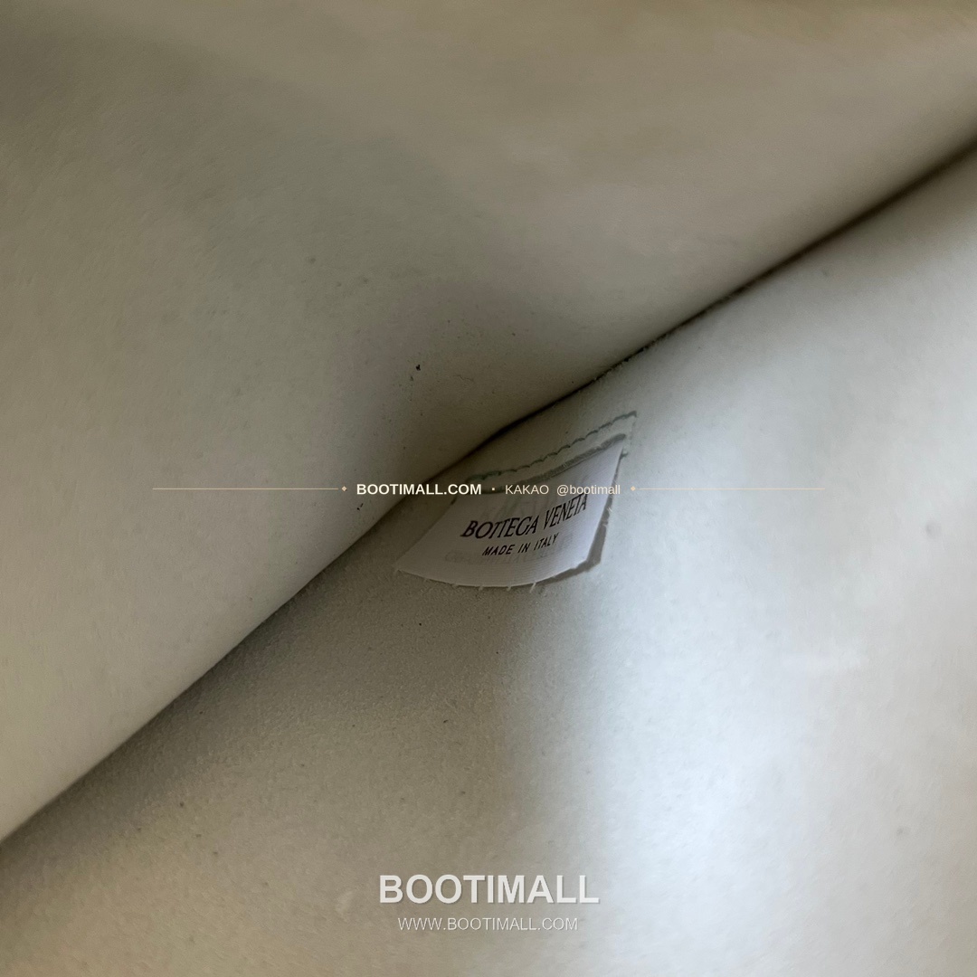 보테가베네타 인트레치아토 램스킨 구조 토트백 Bottega Veneta Intrecciato Lambskin Structured Tote Bag 740990 44cm 9