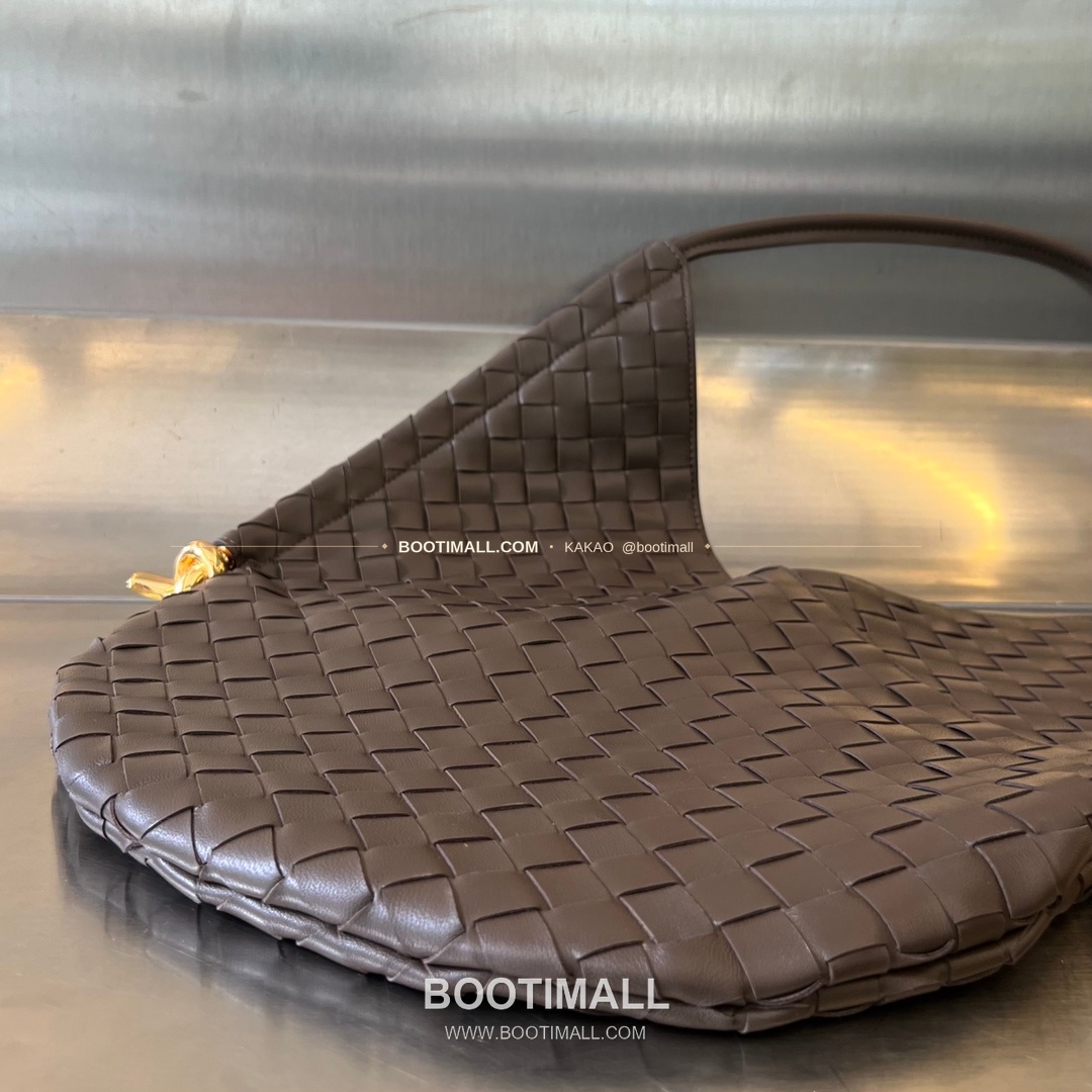 보테가베네타 인트레치아토 램스킨 구조 토트백 Bottega Veneta Intrecciato Lambskin Structured Tote Bag 740990 44cm 5