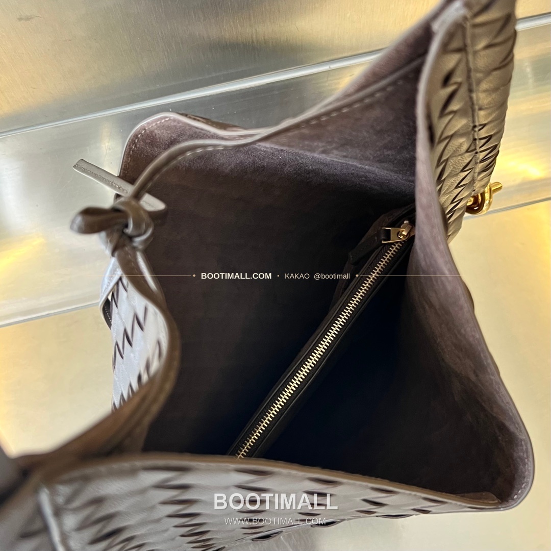 보테가베네타 인트레치아토 램스킨 구조 토트백 Bottega Veneta Intrecciato Lambskin Structured Tote Bag 740990 44cm 6