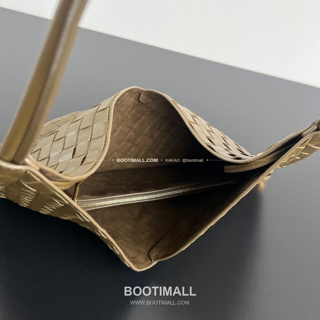 보테가베네타 인트레치아토 램스킨 구조 토트백 Bottega Veneta Intrecciato Lambskin Structured Tote Bag 740990 44cm 5