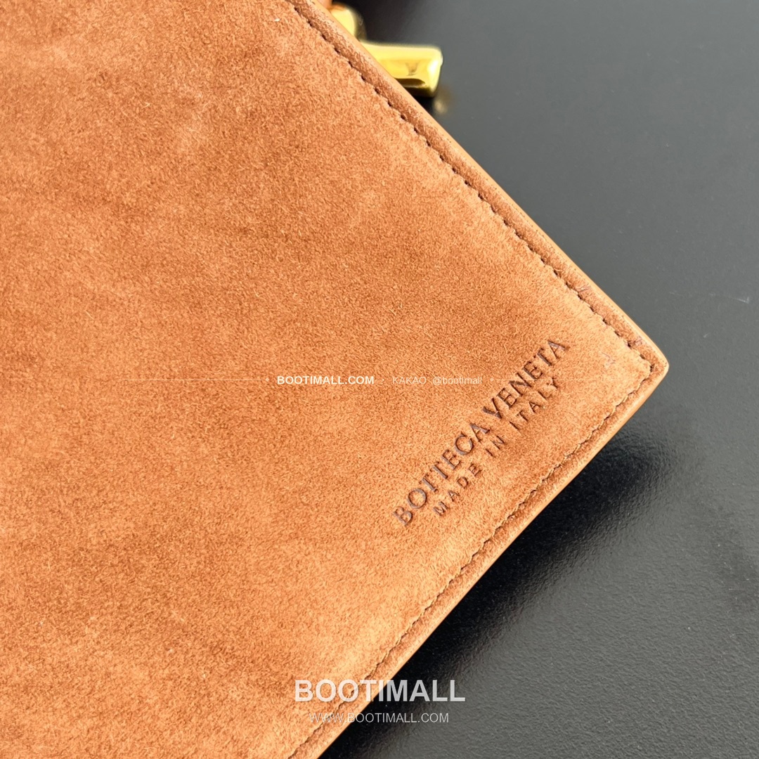 보테가베네타 인트레치아토 램스킨 구조 토트백 Bottega Veneta Intrecciato Lambskin Structured Tote Bag 740990 44cm 8