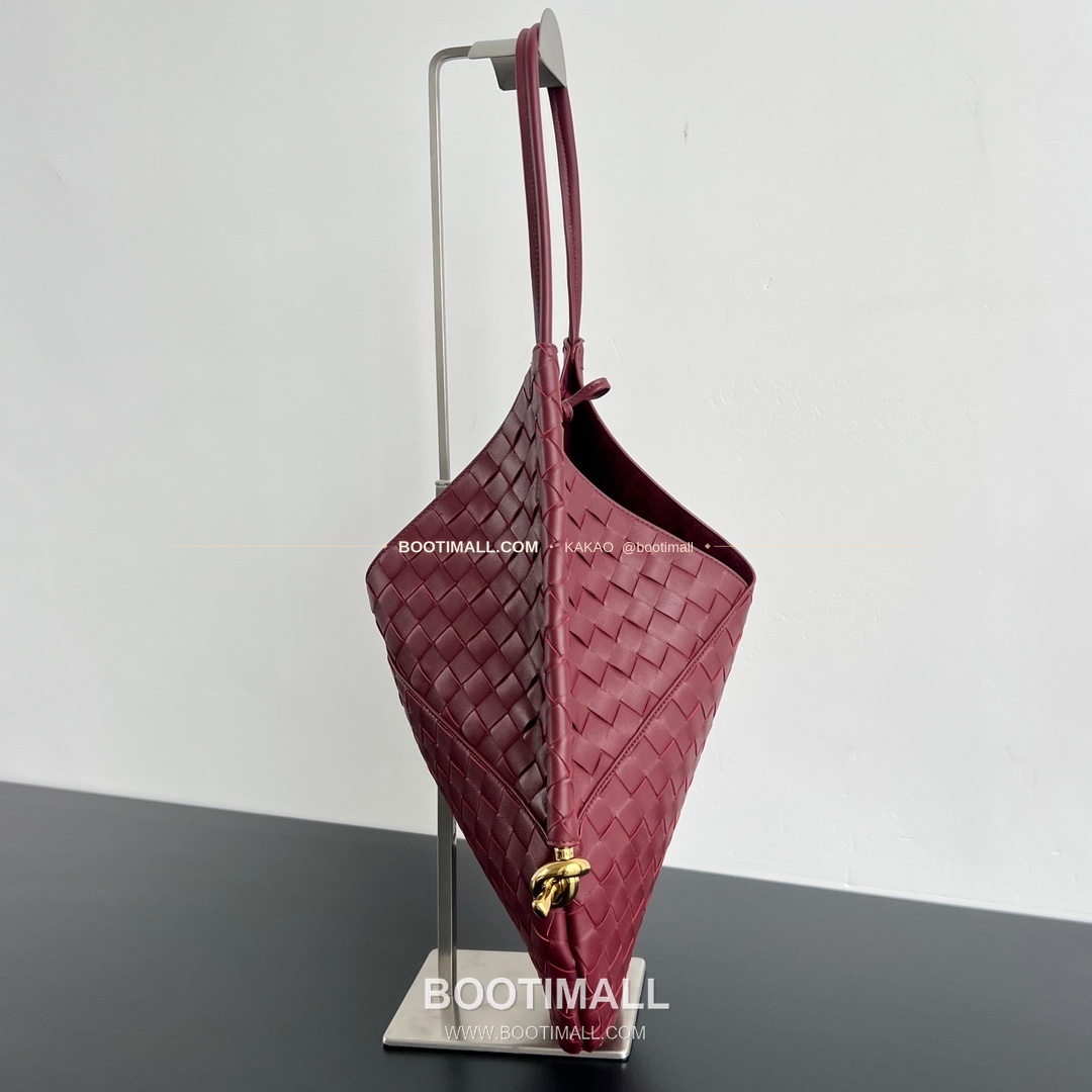 보테가베네타 인트레치아토 램스킨 구조 토트백 Bottega Veneta Intrecciato Lambskin Structured Tote Bag 740990 44cm 2