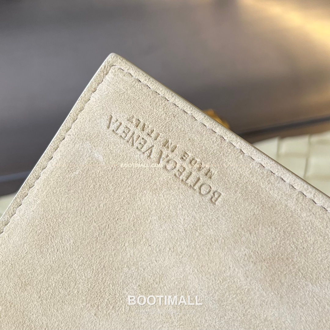 보테가베네타 인트레치아토 램스킨 구조 토트백 Bottega Veneta Intrecciato Lambskin Structured Tote Bag 740898 30cm 7