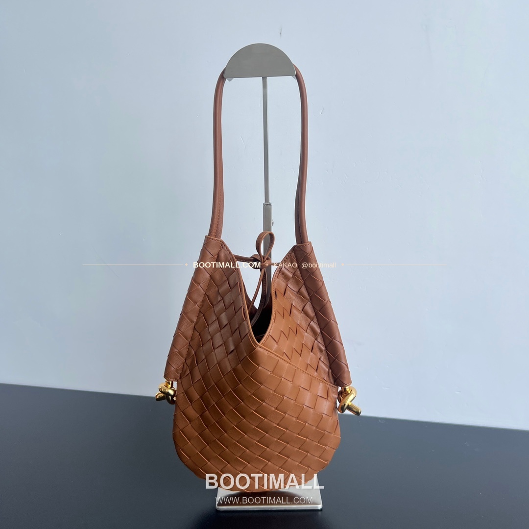 보테가베네타 인트레치아토 램스킨 구조 토트백 Bottega Veneta Intrecciato Lambskin Structured Tote Bag 740898 30cm 1