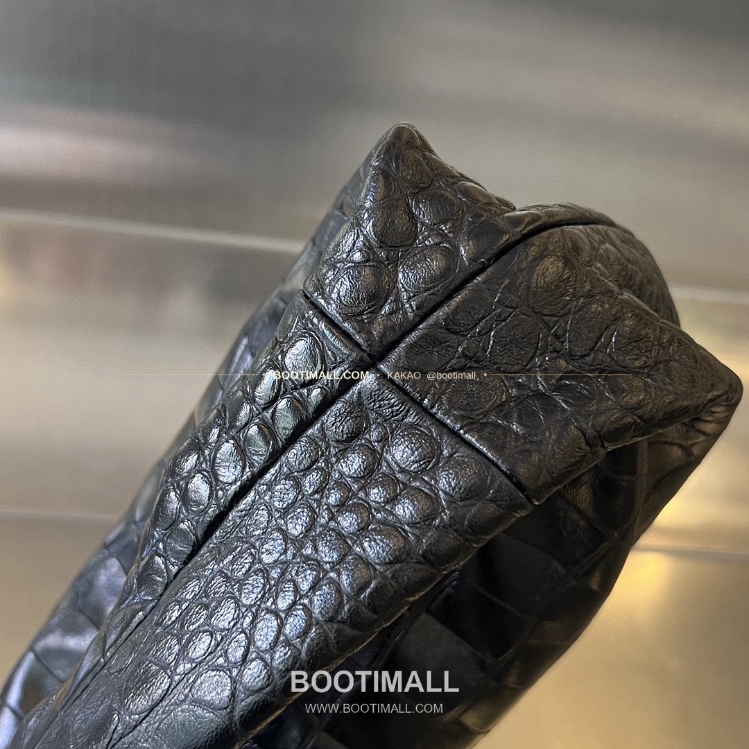 보테가베네타 카프스킨 구조 숄더백 Bottega Veneta Calfskin Structured Shoulder Bag 717709 28cm 4