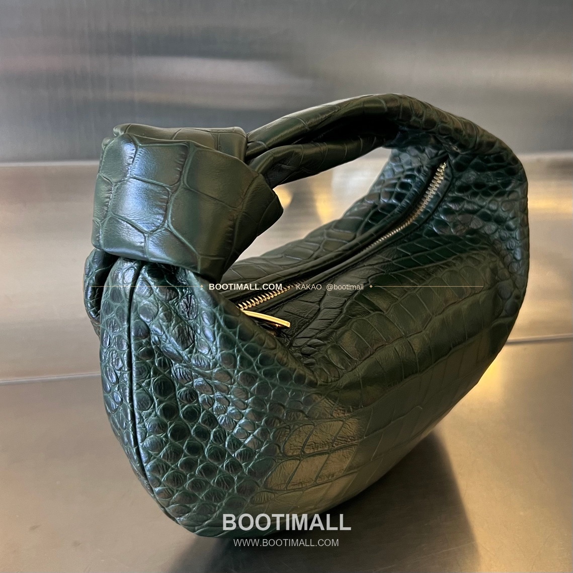 보테가베네타 카프스킨 구조 숄더백 Bottega Veneta Calfskin Structured Shoulder Bag 717709 28cm 2