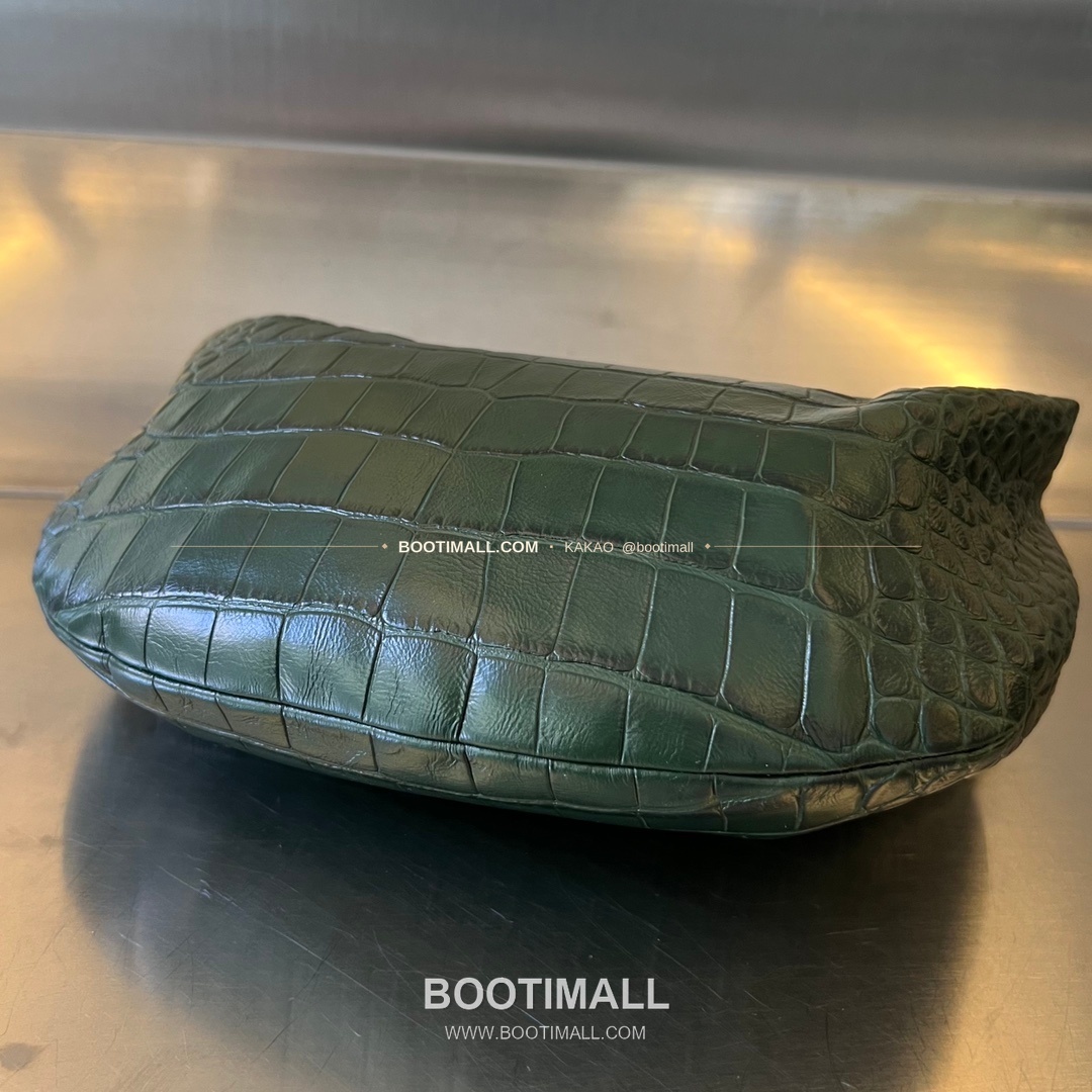 보테가베네타 카프스킨 구조 숄더백 Bottega Veneta Calfskin Structured Shoulder Bag 717709 28cm 5