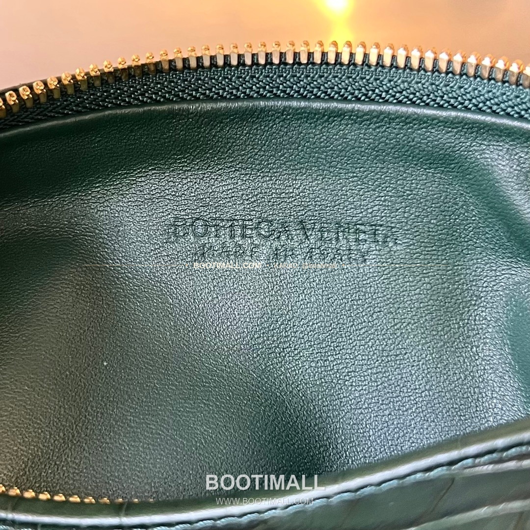 보테가베네타 카프스킨 구조 숄더백 Bottega Veneta Calfskin Structured Shoulder Bag 717709 28cm 8