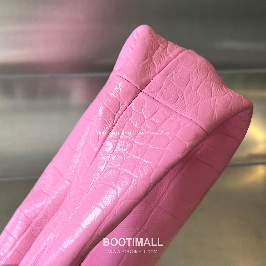 보테가베네타 카프스킨 구조 숄더백 Bottega Veneta Calfskin Structured Shoulder Bag 717709 28cm 4