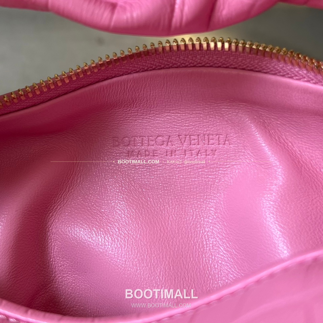 보테가베네타 카프스킨 구조 숄더백 Bottega Veneta Calfskin Structured Shoulder Bag 717709 28cm 8