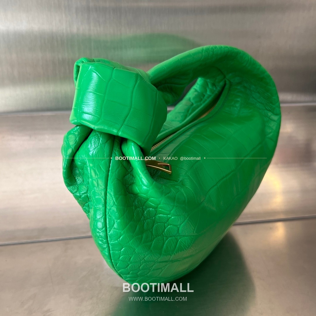 보테가베네타 카프스킨 구조 숄더백 Bottega Veneta Calfskin Structured Shoulder Bag 717709 28cm 2