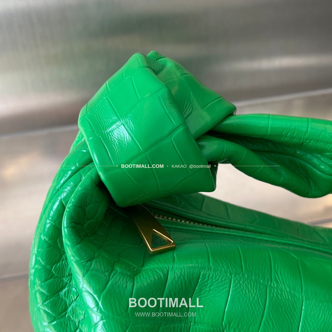 보테가베네타 카프스킨 구조 숄더백 Bottega Veneta Calfskin Structured Shoulder Bag 717709 28cm 3