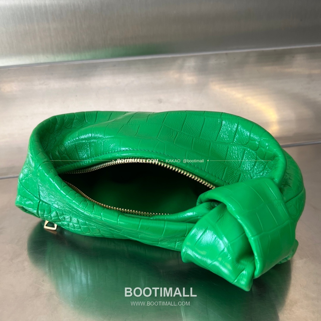 보테가베네타 카프스킨 구조 숄더백 Bottega Veneta Calfskin Structured Shoulder Bag 717709 28cm 6