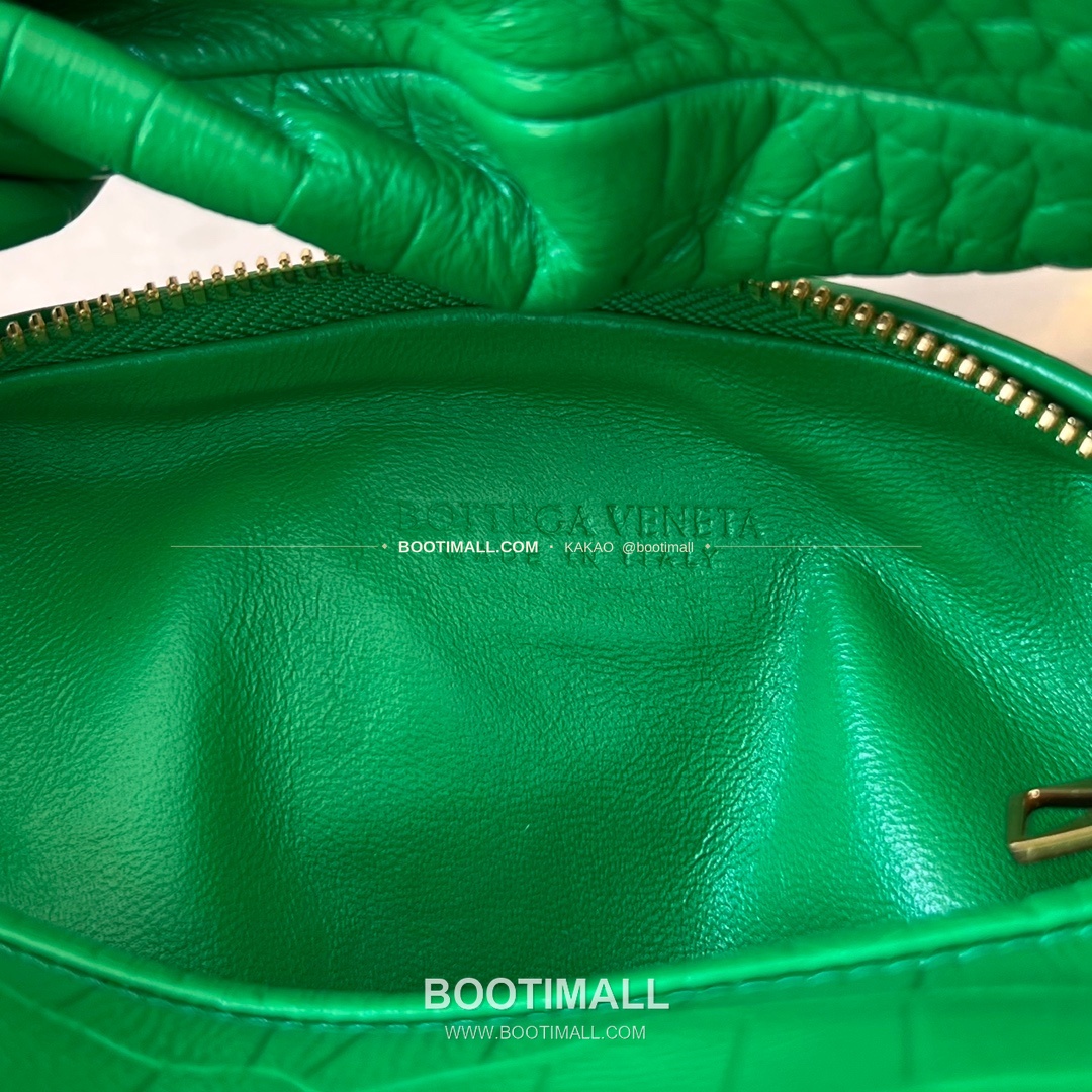 보테가베네타 카프스킨 구조 숄더백 Bottega Veneta Calfskin Structured Shoulder Bag 717709 28cm 8