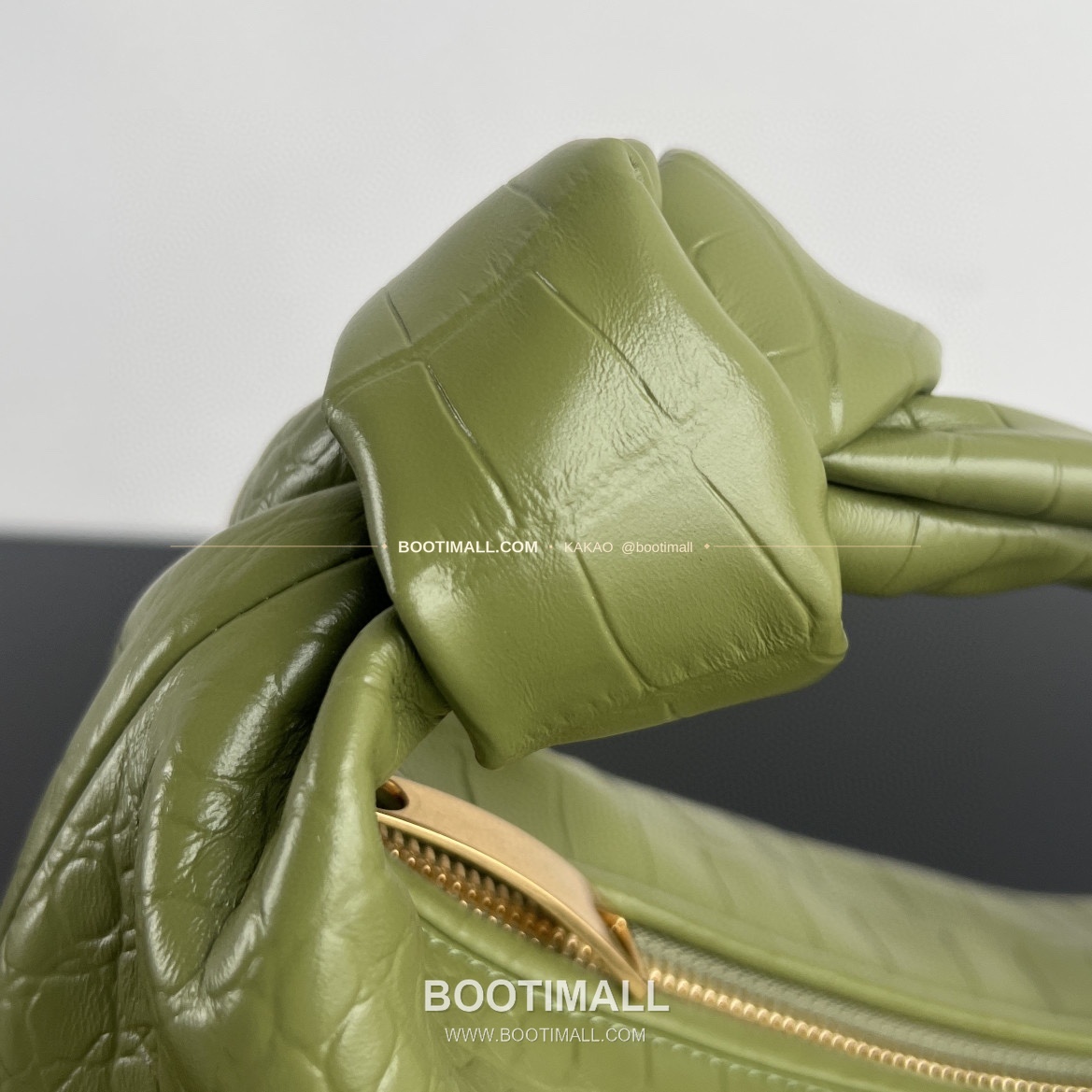 보테가베네타 카프스킨 구조 숄더백 Bottega Veneta Calfskin Structured Shoulder Bag 717709 28cm 3