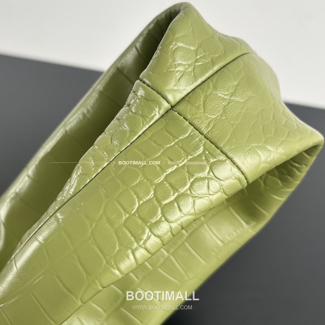 보테가베네타 카프스킨 구조 숄더백 Bottega Veneta Calfskin Structured Shoulder Bag 717709 28cm 7