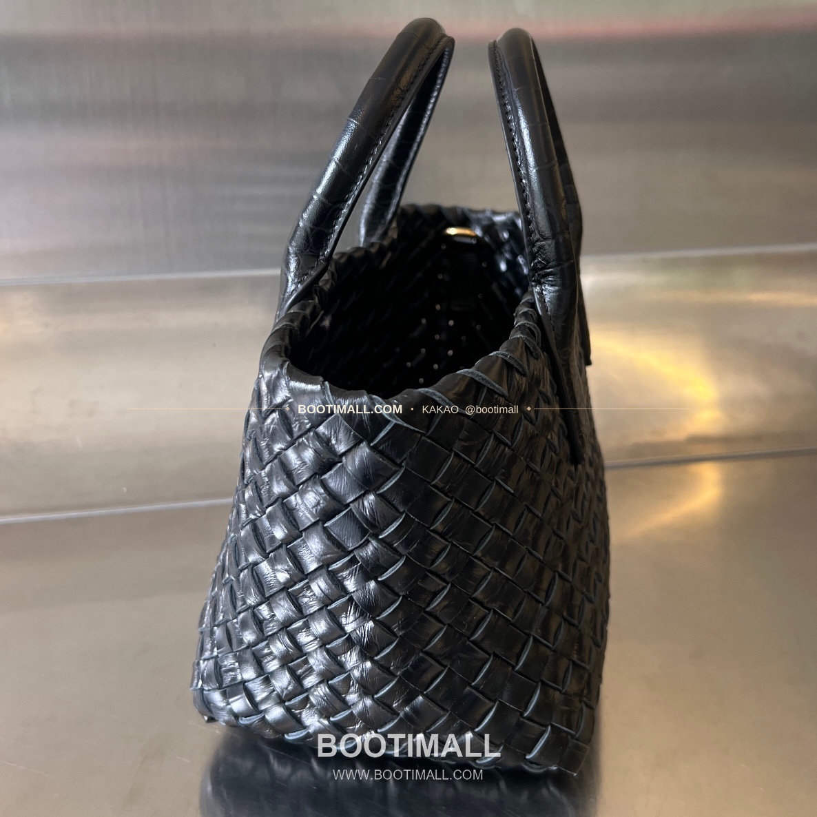 보테가베네타 카프스킨 구조 미니 토트백 Bottega Veneta Calfskin Structured Mini Tote Bag 717712 20cm 2