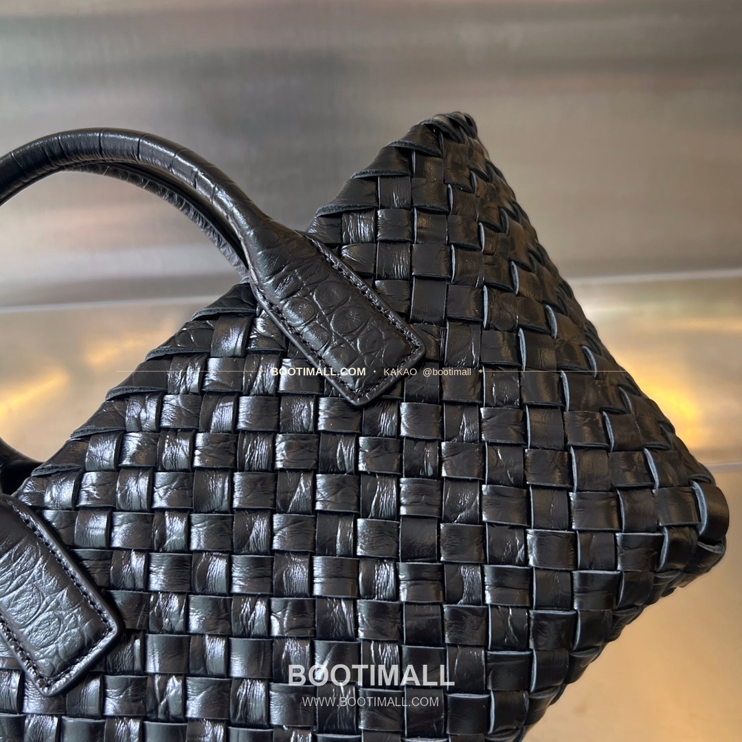 보테가베네타 카프스킨 구조 미니 토트백 Bottega Veneta Calfskin Structured Mini Tote Bag 717712 20cm 4