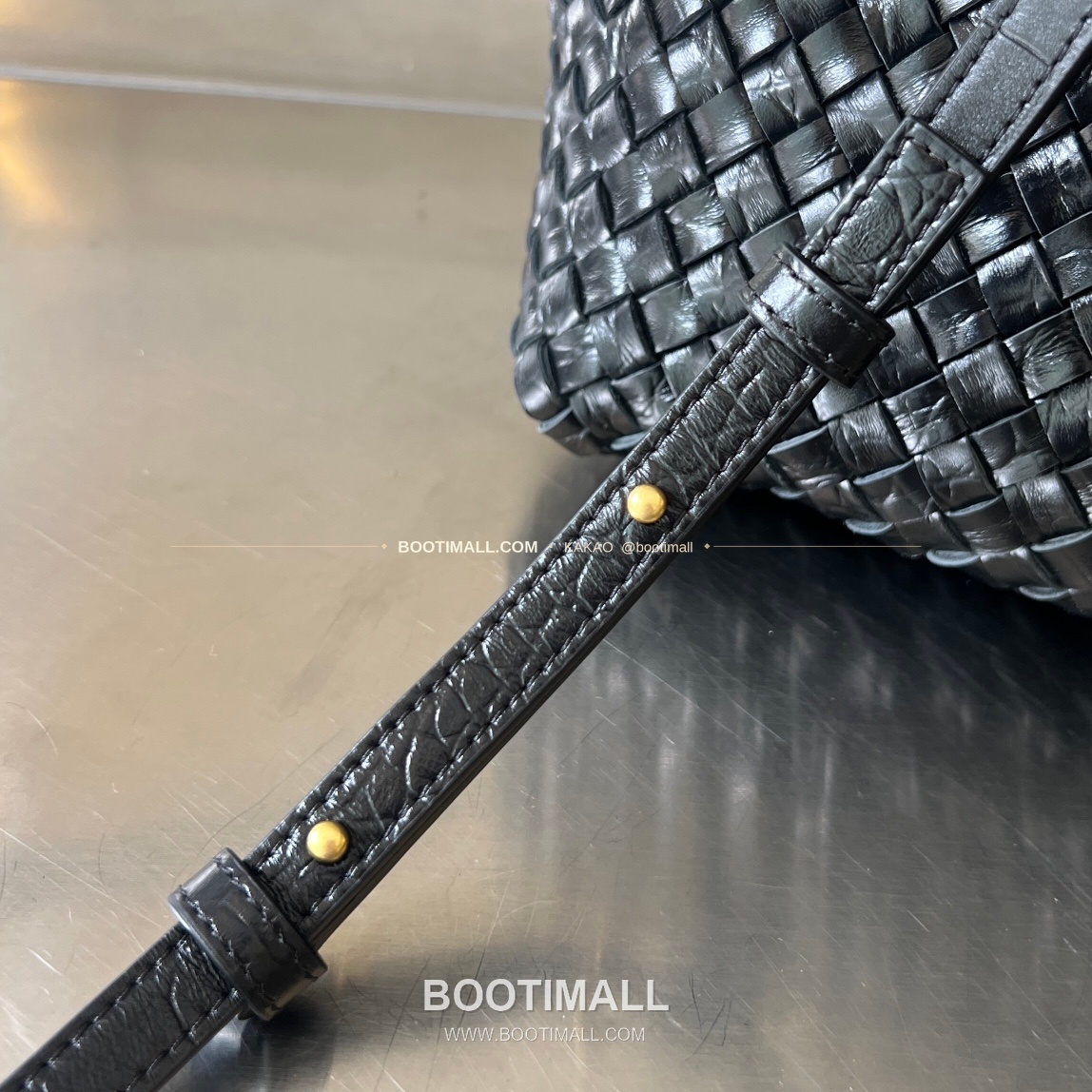 보테가베네타 카프스킨 구조 미니 토트백 Bottega Veneta Calfskin Structured Mini Tote Bag 717712 20cm 8