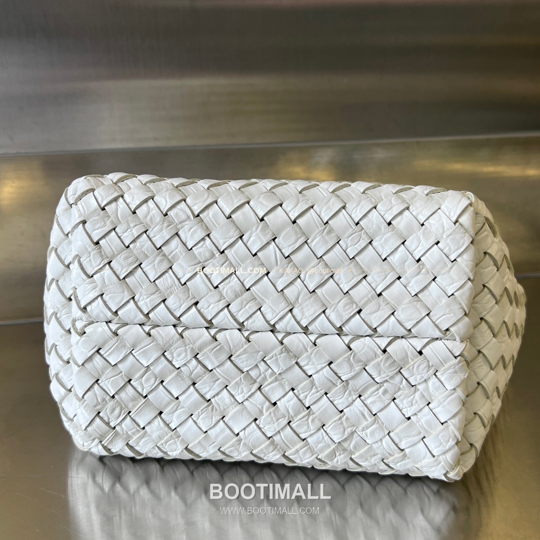 보테가베네타 카프스킨 구조 미니 토트백 Bottega Veneta Calfskin Structured Mini Tote Bag 717712 20cm 3