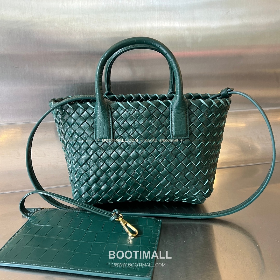 보테가베네타 카프스킨 구조 미니 토트백 Bottega Veneta Calfskin Structured Mini Tote Bag 717712 20cm 1