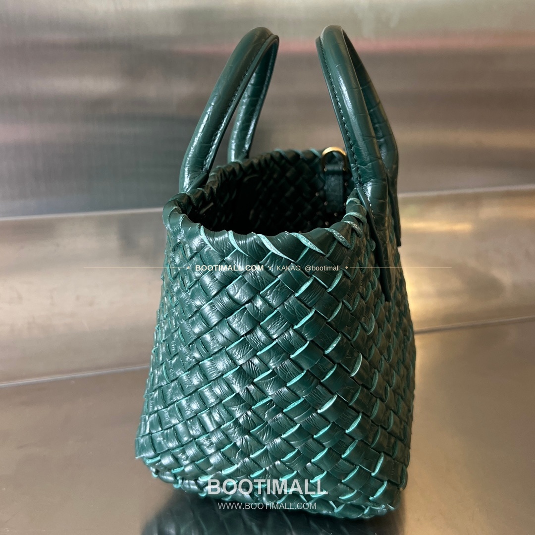 보테가베네타 카프스킨 구조 미니 토트백 Bottega Veneta Calfskin Structured Mini Tote Bag 717712 20cm 2