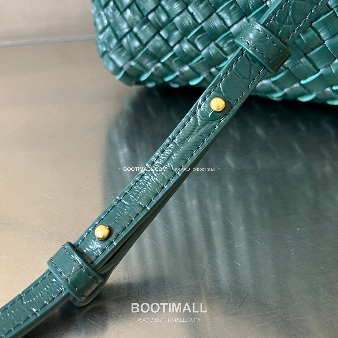 보테가베네타 카프스킨 구조 미니 토트백 Bottega Veneta Calfskin Structured Mini Tote Bag 717712 20cm 8