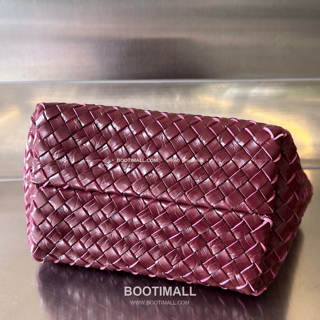 보테가베네타 카프스킨 구조 미니 토트백 Bottega Veneta Calfskin Structured Mini Tote Bag 717712 20cm 3