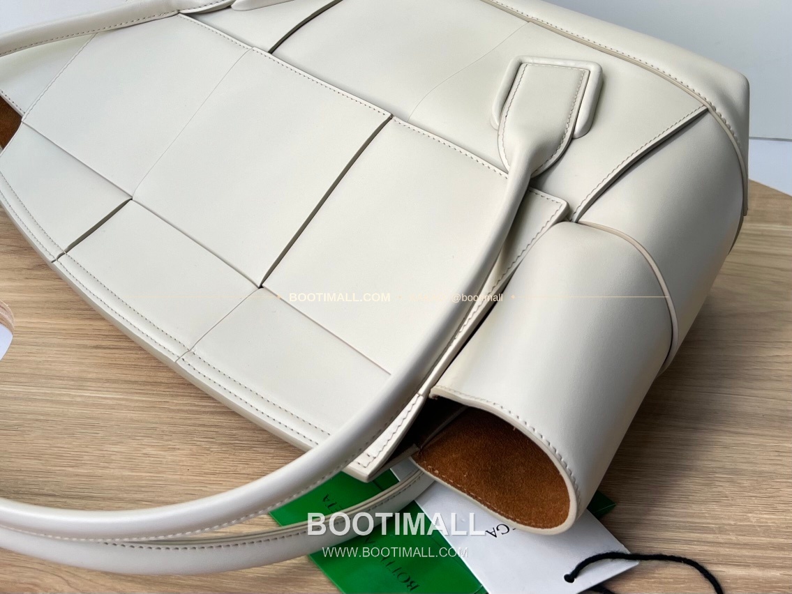 보테가베네타 카프스킨 구조 토트백 Bottega Veneta Calfskin Structured Tote Bag 575941 48cm 3