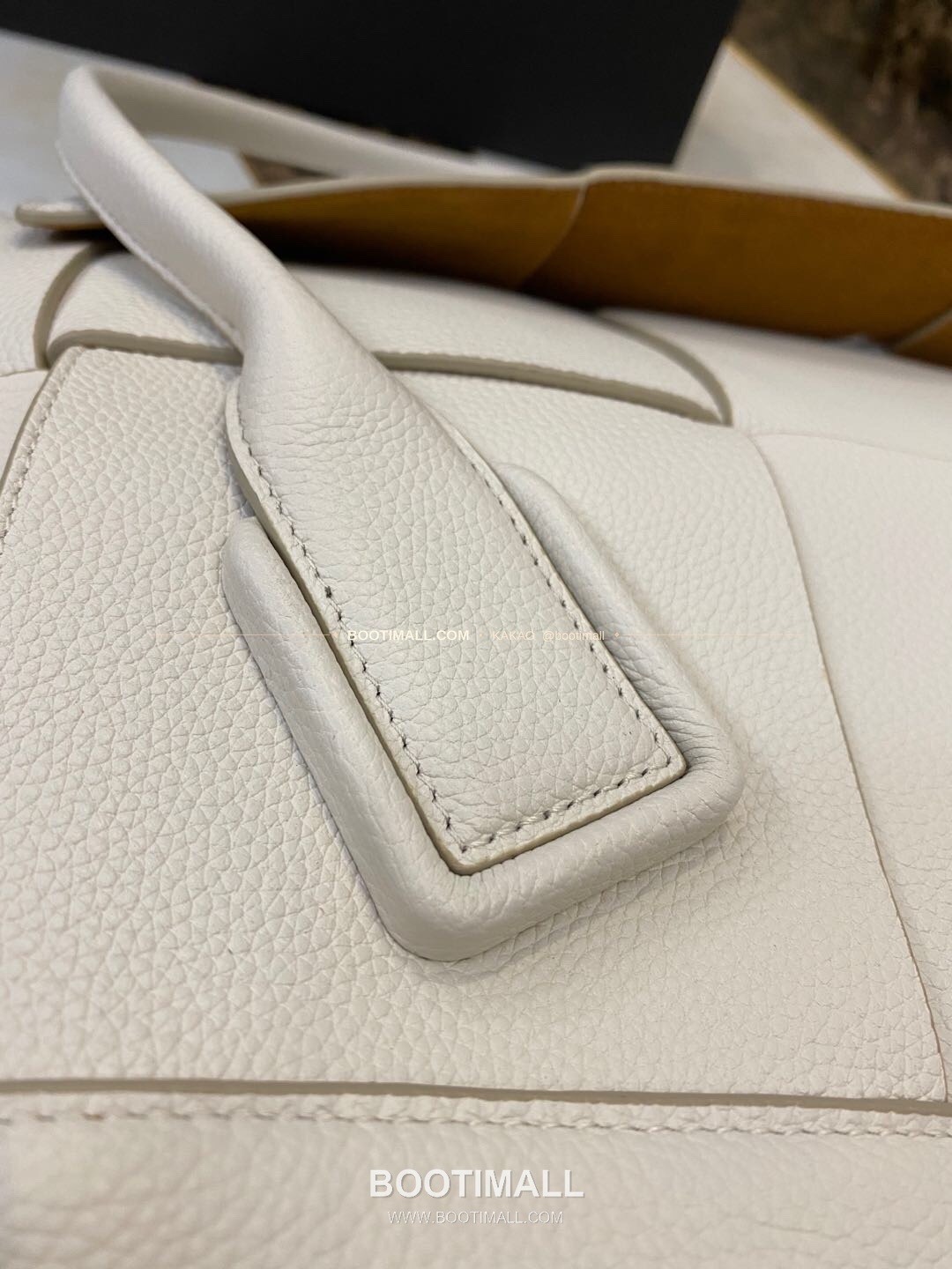 보테가베네타 카프스킨 구조 토트백 Bottega Veneta Calfskin Structured Tote Bag 575941 48cm 4