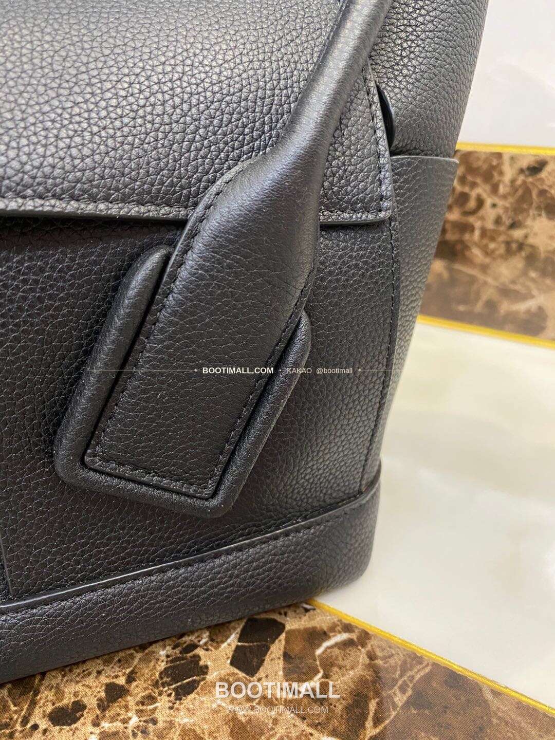 보테가베네타 카프스킨 구조 토트백 Bottega Veneta Calfskin Structured Tote Bag 575941 48cm 3