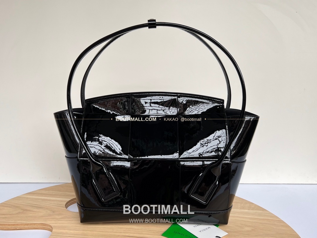 보테가베네타 카프스킨 구조 토트백 Bottega Veneta Calfskin Structured Tote Bag 575941 48cm 1