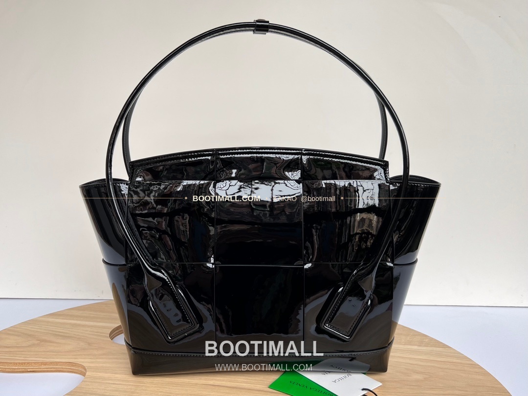 보테가베네타 카프스킨 구조 토트백 Bottega Veneta Calfskin Structured Tote Bag 575941 48cm 2