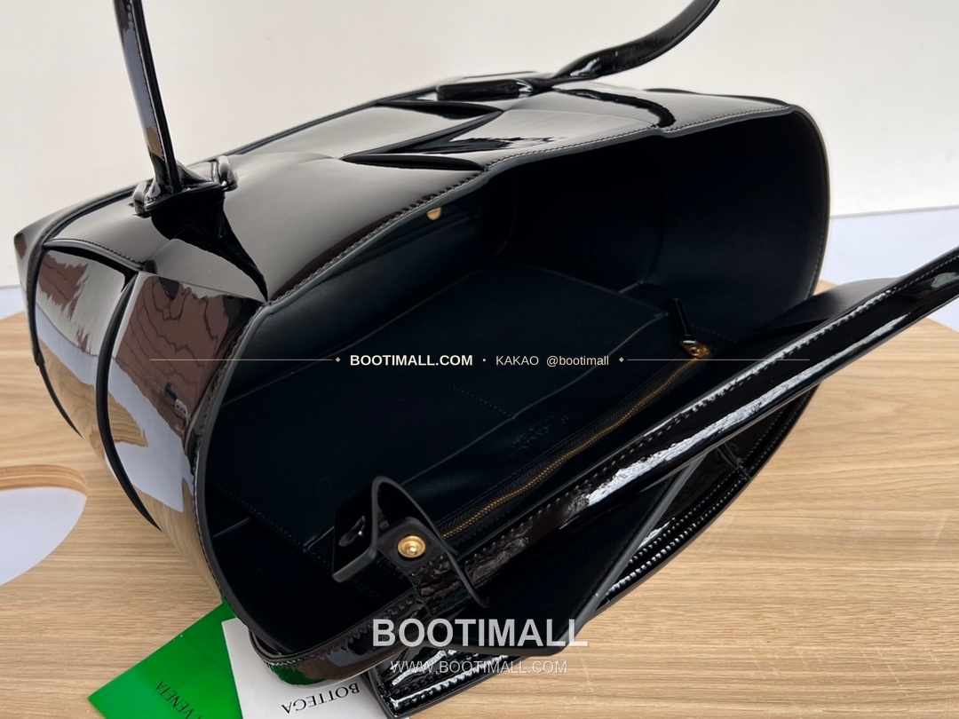 보테가베네타 카프스킨 구조 토트백 Bottega Veneta Calfskin Structured Tote Bag 575941 48cm 7