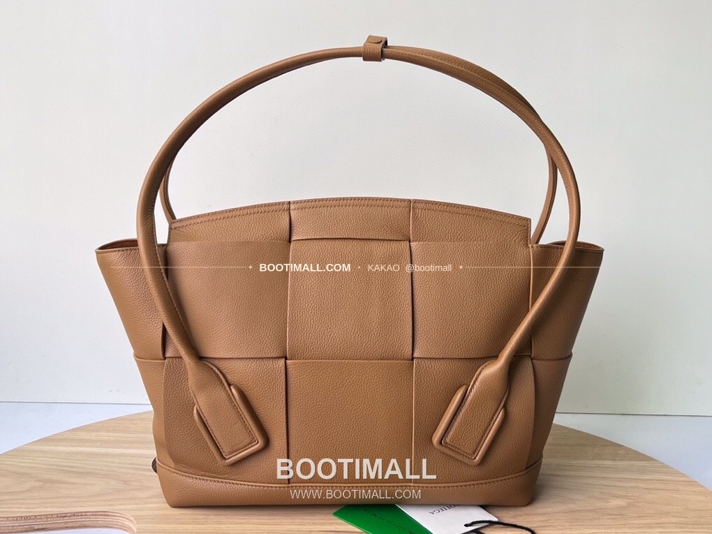 보테가베네타 카프스킨 구조 토트백 Bottega Veneta Calfskin Structured Tote Bag 575941 48cm 2