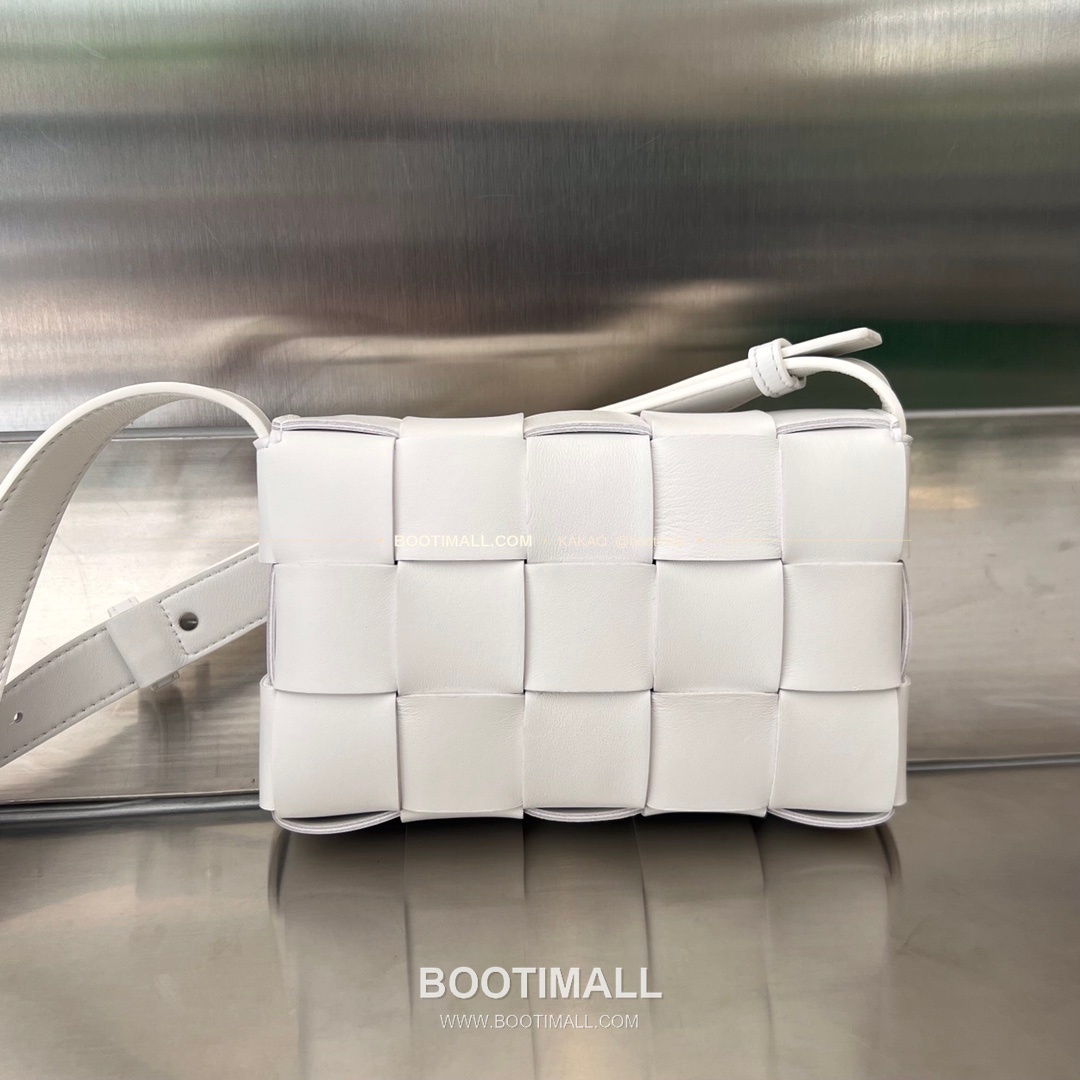 보테가베네타 카프스킨 슬림 숄더백 Bottega Veneta Calfskin Slim Shoulder Bag 730848 19cm 2