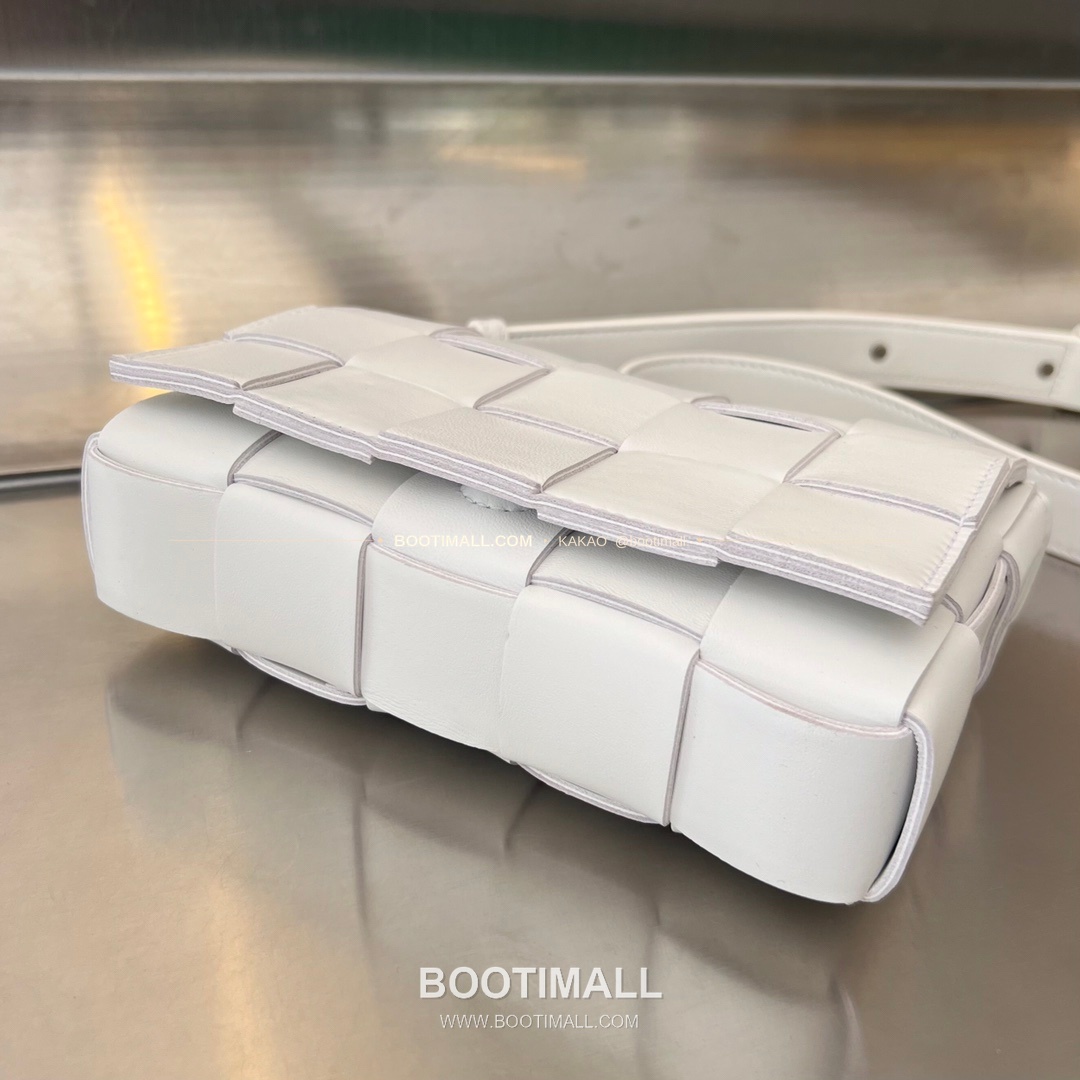 보테가베네타 카프스킨 슬림 숄더백 Bottega Veneta Calfskin Slim Shoulder Bag 730848 19cm 4