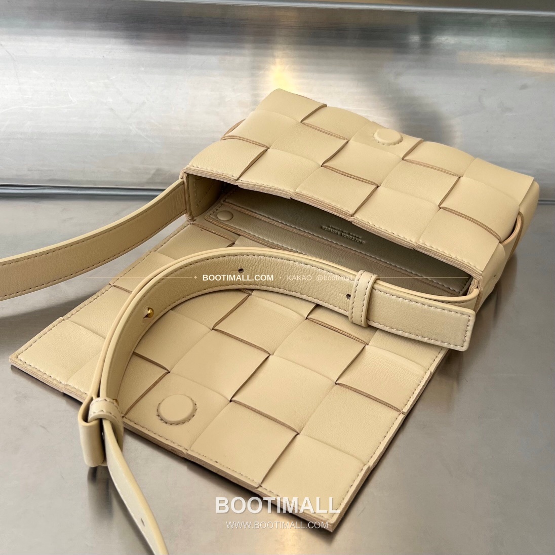 보테가베네타 카프스킨 슬림 숄더백 Bottega Veneta Calfskin Slim Shoulder Bag 730848 19cm 5