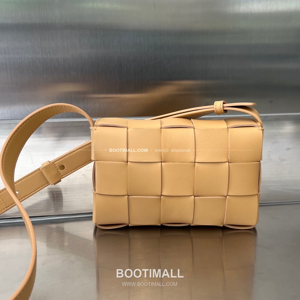 보테가베네타 카프스킨 슬림 숄더백 Bottega Veneta Calfskin Slim Shoulder Bag 730848 19cm 2