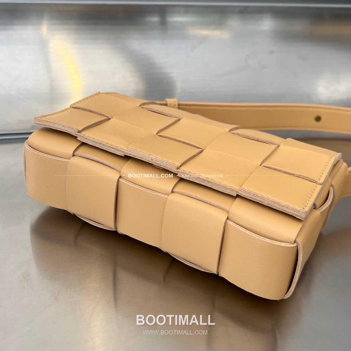 보테가베네타 카프스킨 슬림 숄더백 Bottega Veneta Calfskin Slim Shoulder Bag 730848 19cm 4