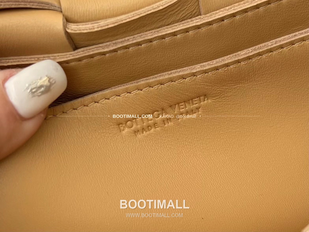 보테가베네타 카프스킨 슬림 숄더백 Bottega Veneta Calfskin Slim Shoulder Bag 730848 19cm 8