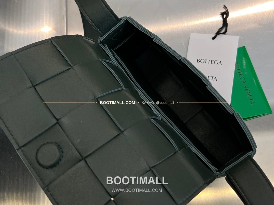 보테가베네타 카프스킨 슬림 숄더백 Bottega Veneta Calfskin Slim Shoulder Bag 730848 19cm 5