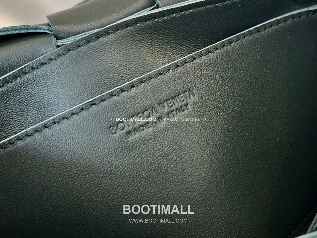 보테가베네타 카프스킨 슬림 숄더백 Bottega Veneta Calfskin Slim Shoulder Bag 730848 19cm 8