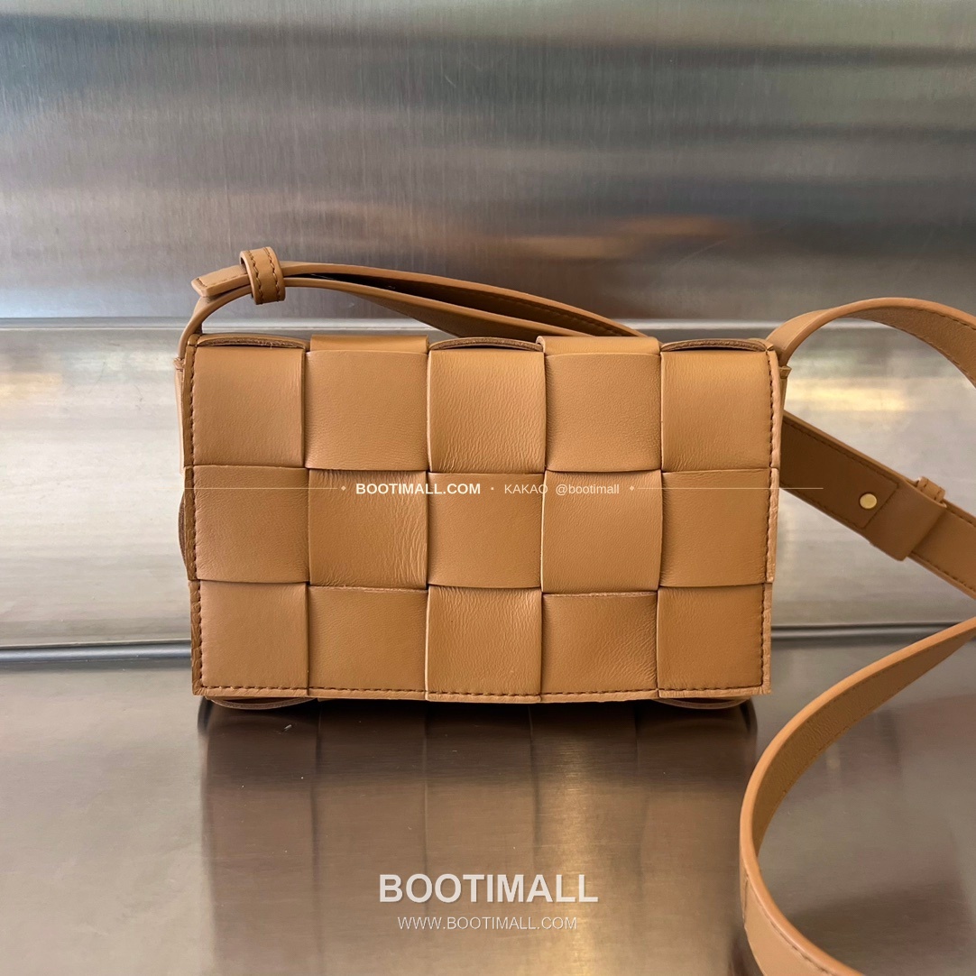 보테가베네타 카프스킨 슬림 숄더백 Bottega Veneta Calfskin Slim Shoulder Bag 730848 19cm 1