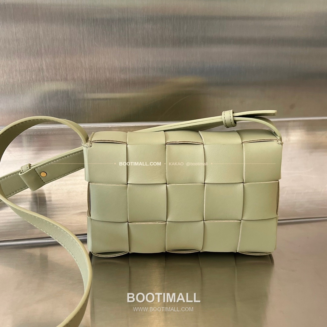 보테가베네타 카프스킨 슬림 숄더백 Bottega Veneta Calfskin Slim Shoulder Bag 730848 19cm 2