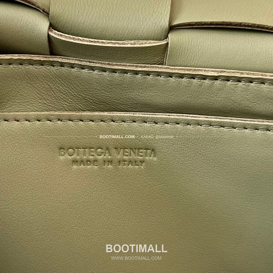 보테가베네타 카프스킨 슬림 숄더백 Bottega Veneta Calfskin Slim Shoulder Bag 730848 19cm 8
