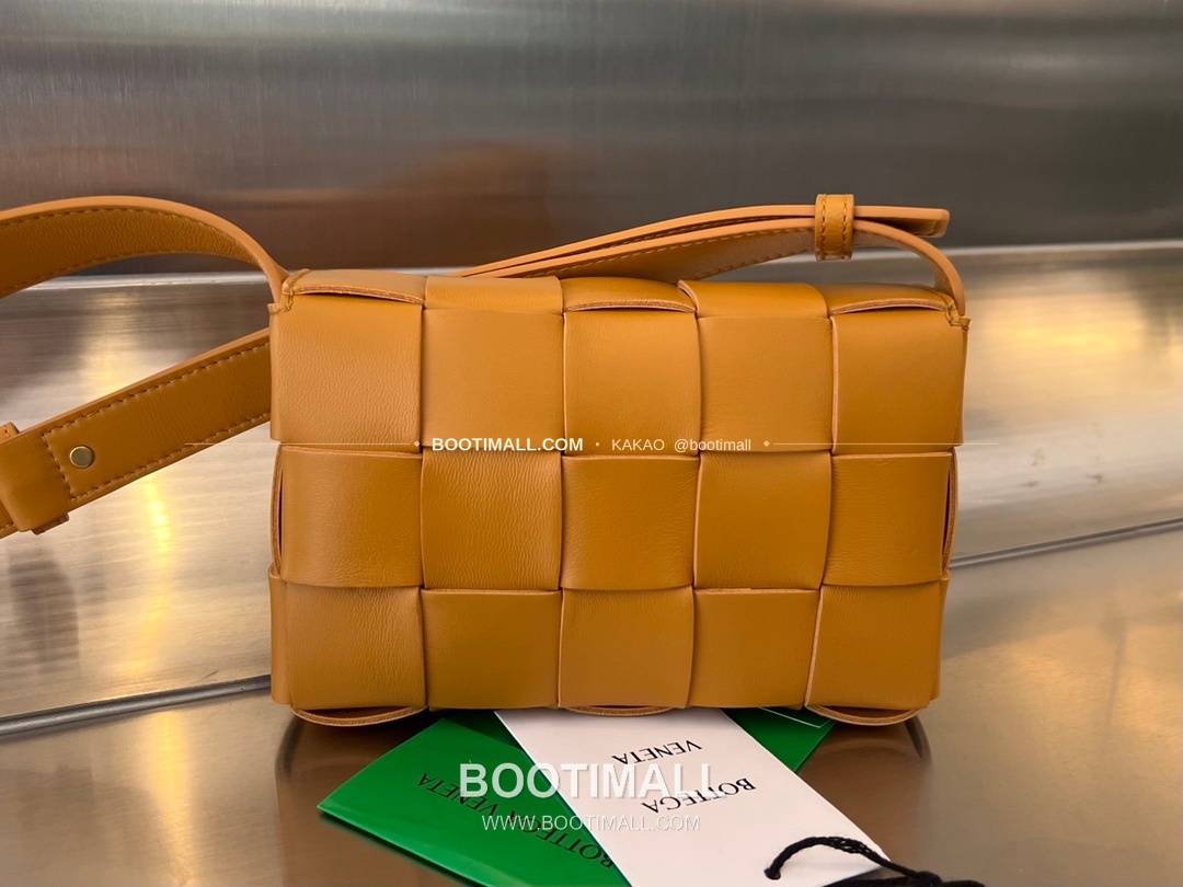 보테가베네타 카프스킨 슬림 숄더백 Bottega Veneta Calfskin Slim Shoulder Bag 730848 19cm 2