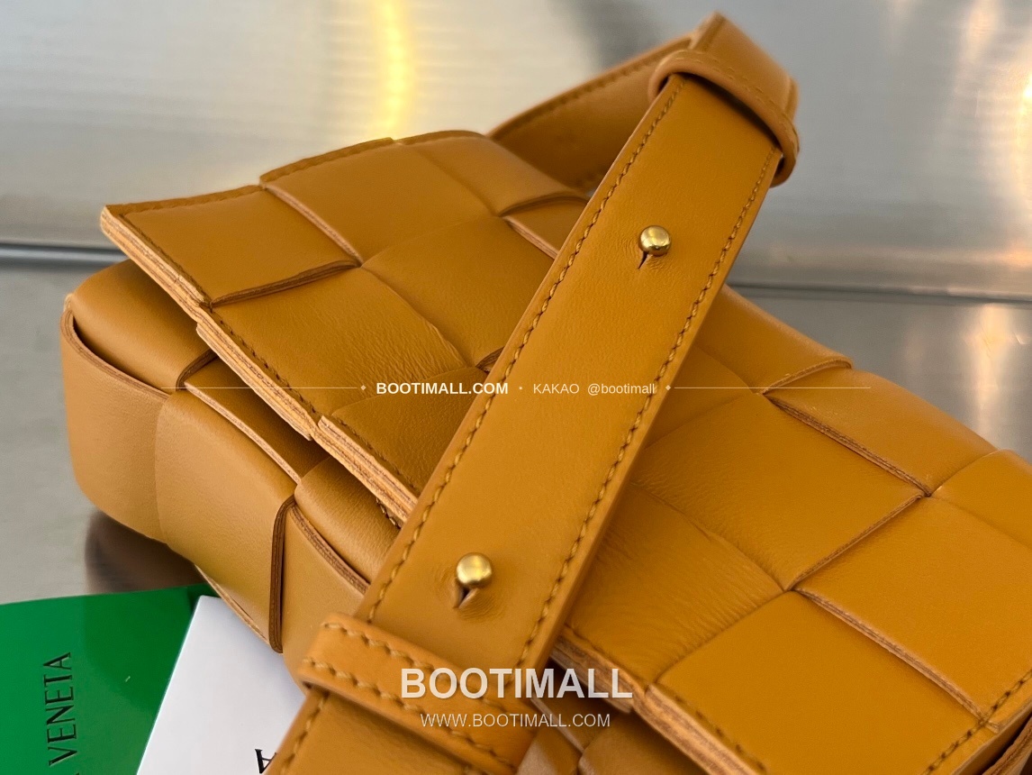 보테가베네타 카프스킨 슬림 숄더백 Bottega Veneta Calfskin Slim Shoulder Bag 730848 19cm 6