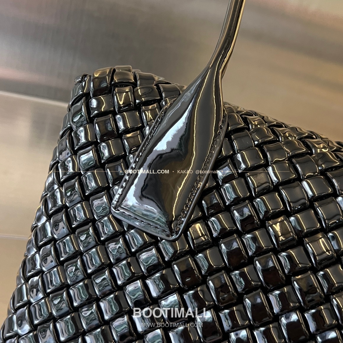 보테가베네타 카프스킨 구조 토트백 Bottega Veneta Calfskin Structured Tote Bag 709420 24cm 3