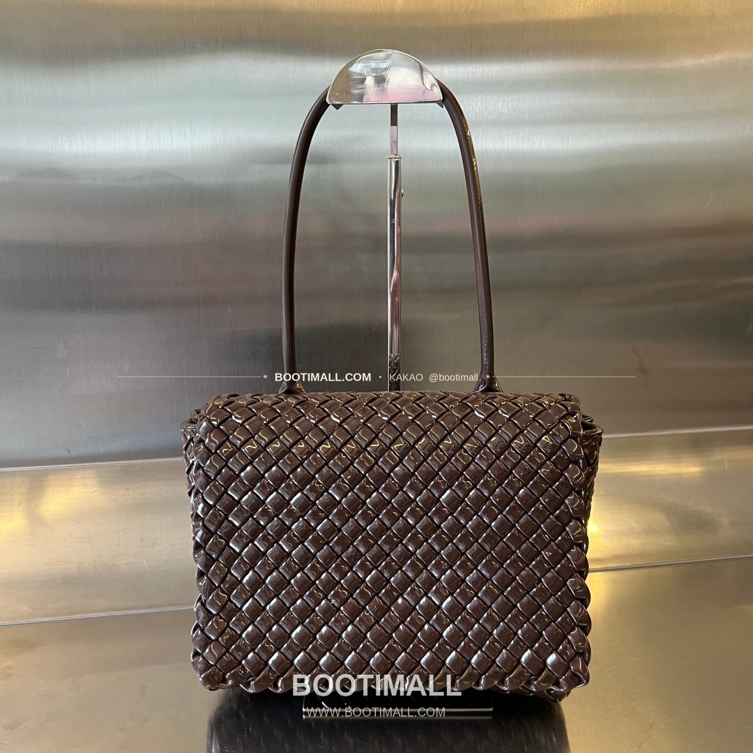 보테가베네타 카프스킨 구조 토트백 Bottega Veneta Calfskin Structured Tote Bag 709420 24cm 1